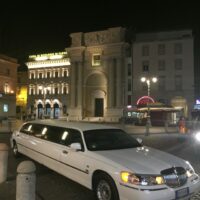 LIMOUSINE CHRYSTAL - Lincoln Twon Car – fino a 8 passeggeri