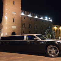 LIMOUSINE CHRYSLER BLACK - fino a 8 passeggeri